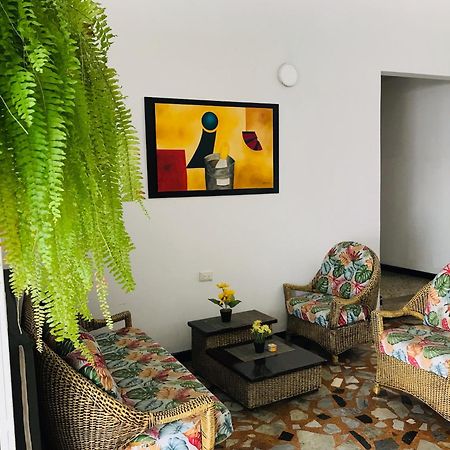 Hotel Maceo Melgar Luaran gambar