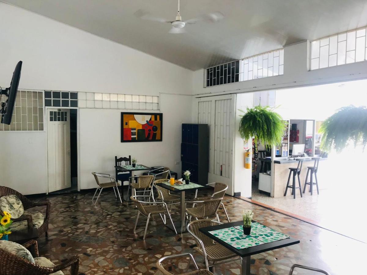 Hotel Maceo Melgar Luaran gambar